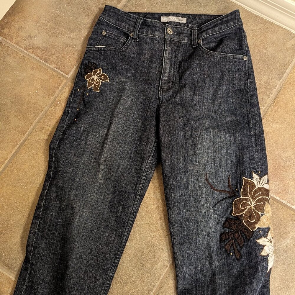 Vintage cropped dark blue jeans with flower embroidery